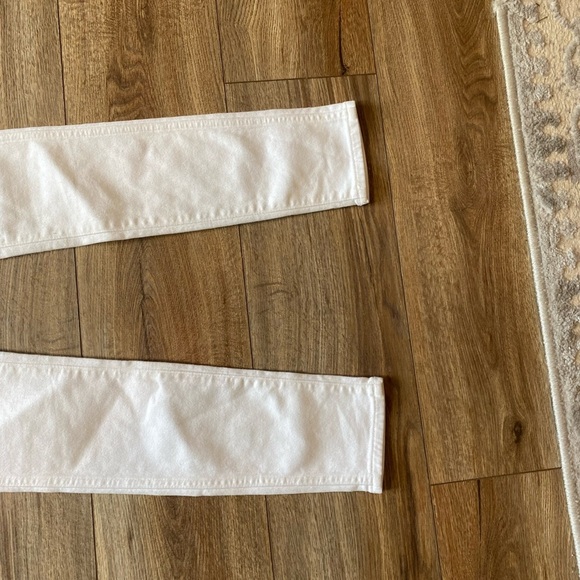 Madewell 10" High-Rise Skinny Jeans in Pure White - Picture 4 of 9